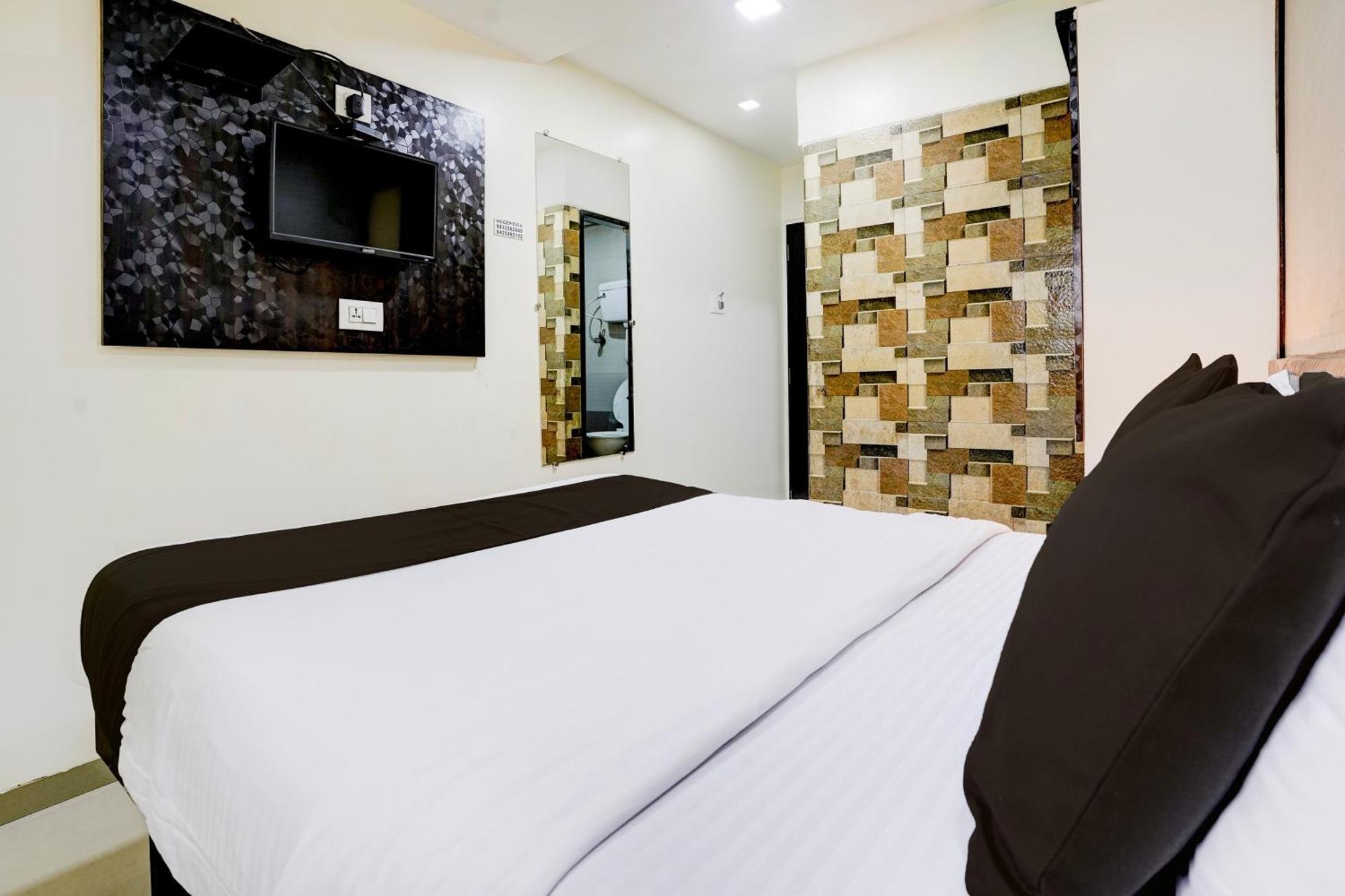 Hotel O Golden Sagar Мумбаи Экстерьер фото