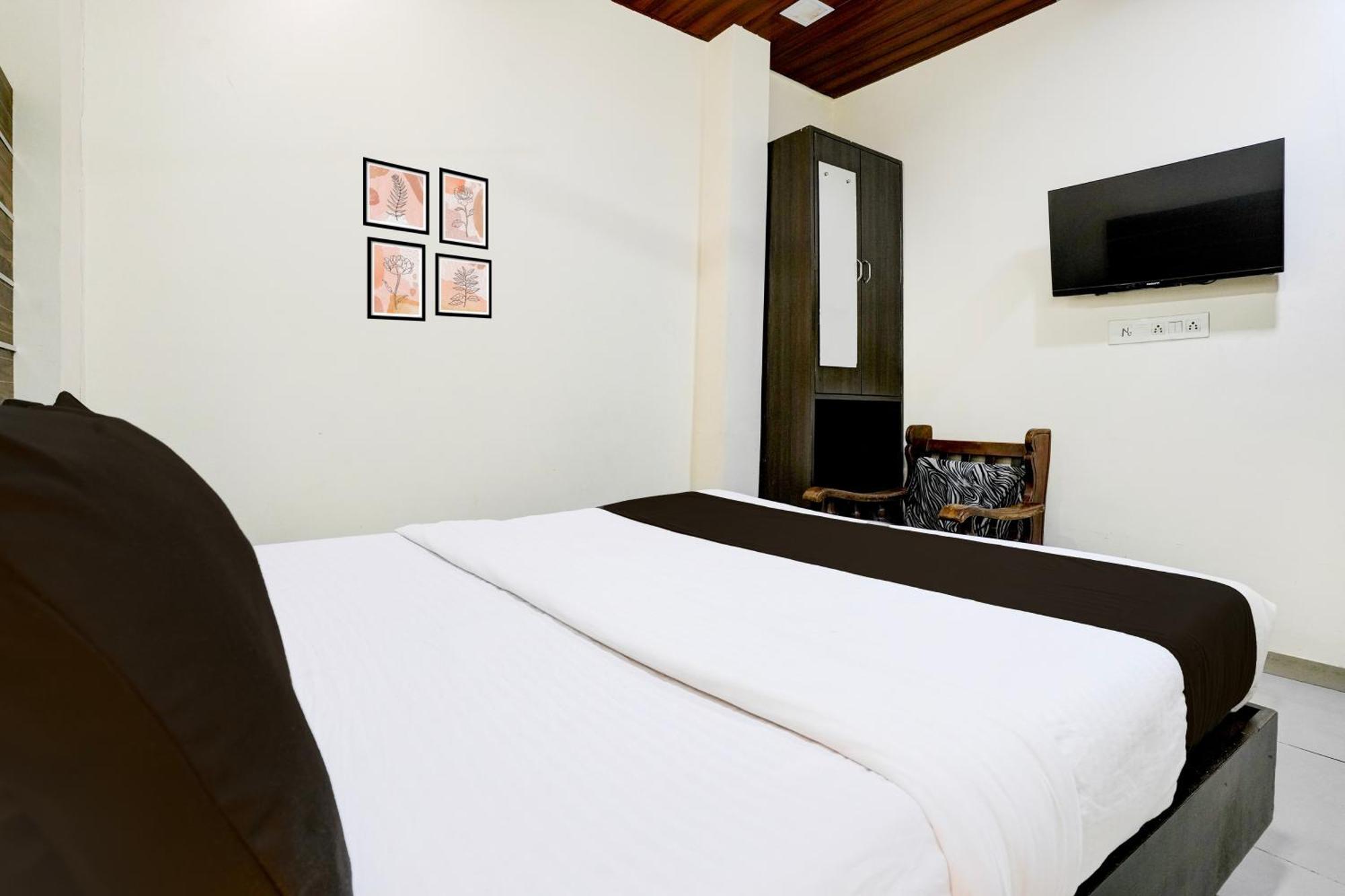 Hotel O Golden Sagar Мумбаи Экстерьер фото
