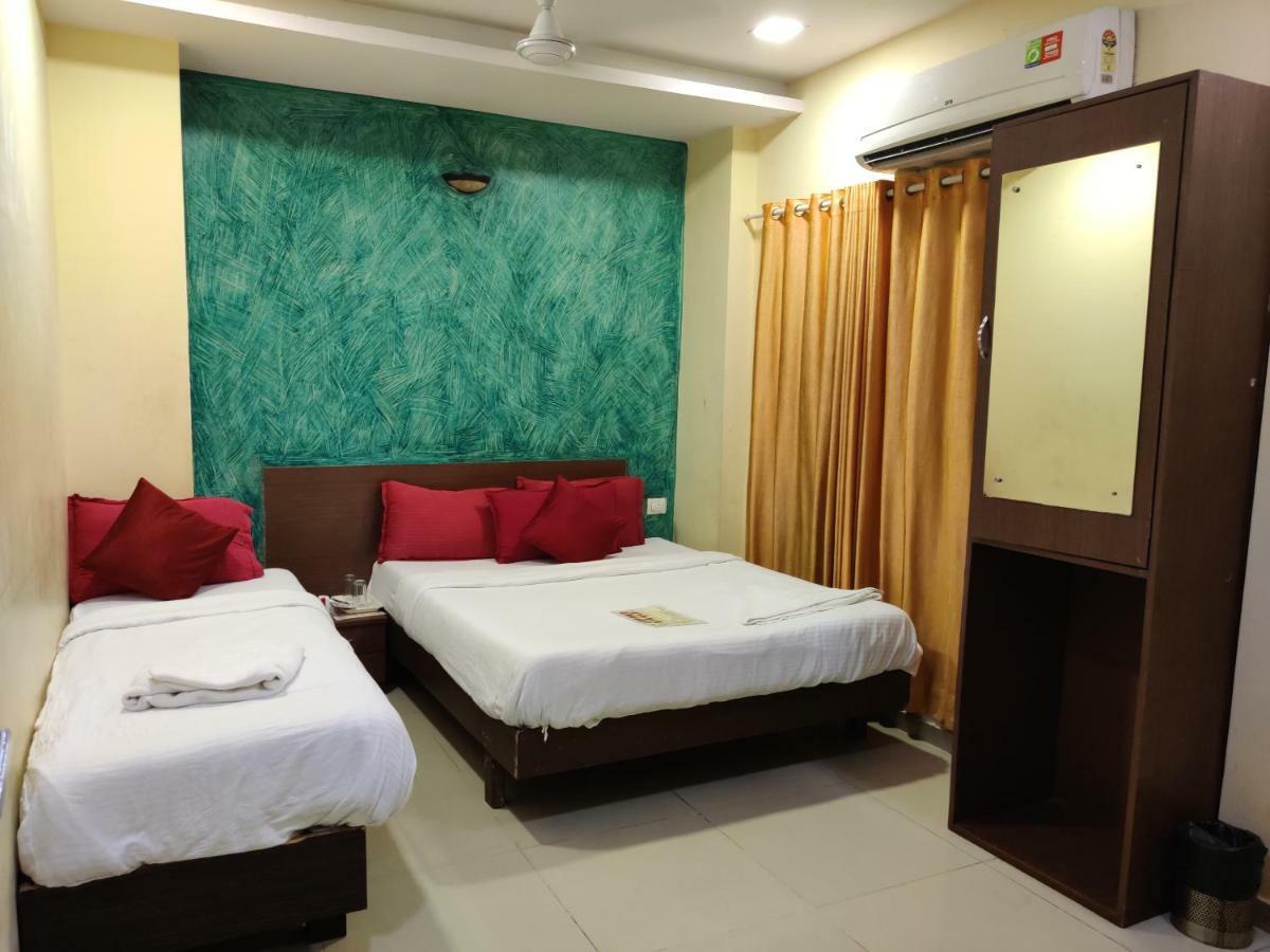 Hotel O Golden Sagar Мумбаи Экстерьер фото