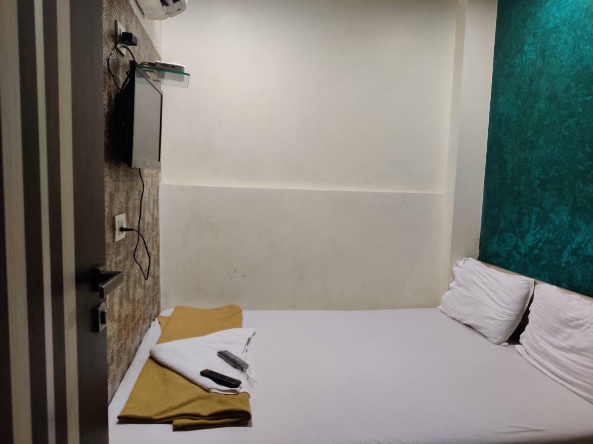 Hotel O Golden Sagar Мумбаи Экстерьер фото