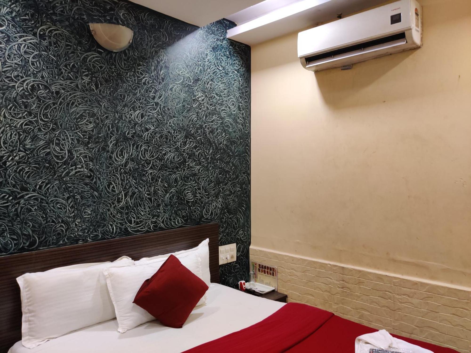 Hotel O Golden Sagar Мумбаи Экстерьер фото